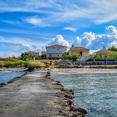 Pelagion II Sea Coral - Beachfront Holiday Home Κυψέλη Εξωτερικό φωτογραφία