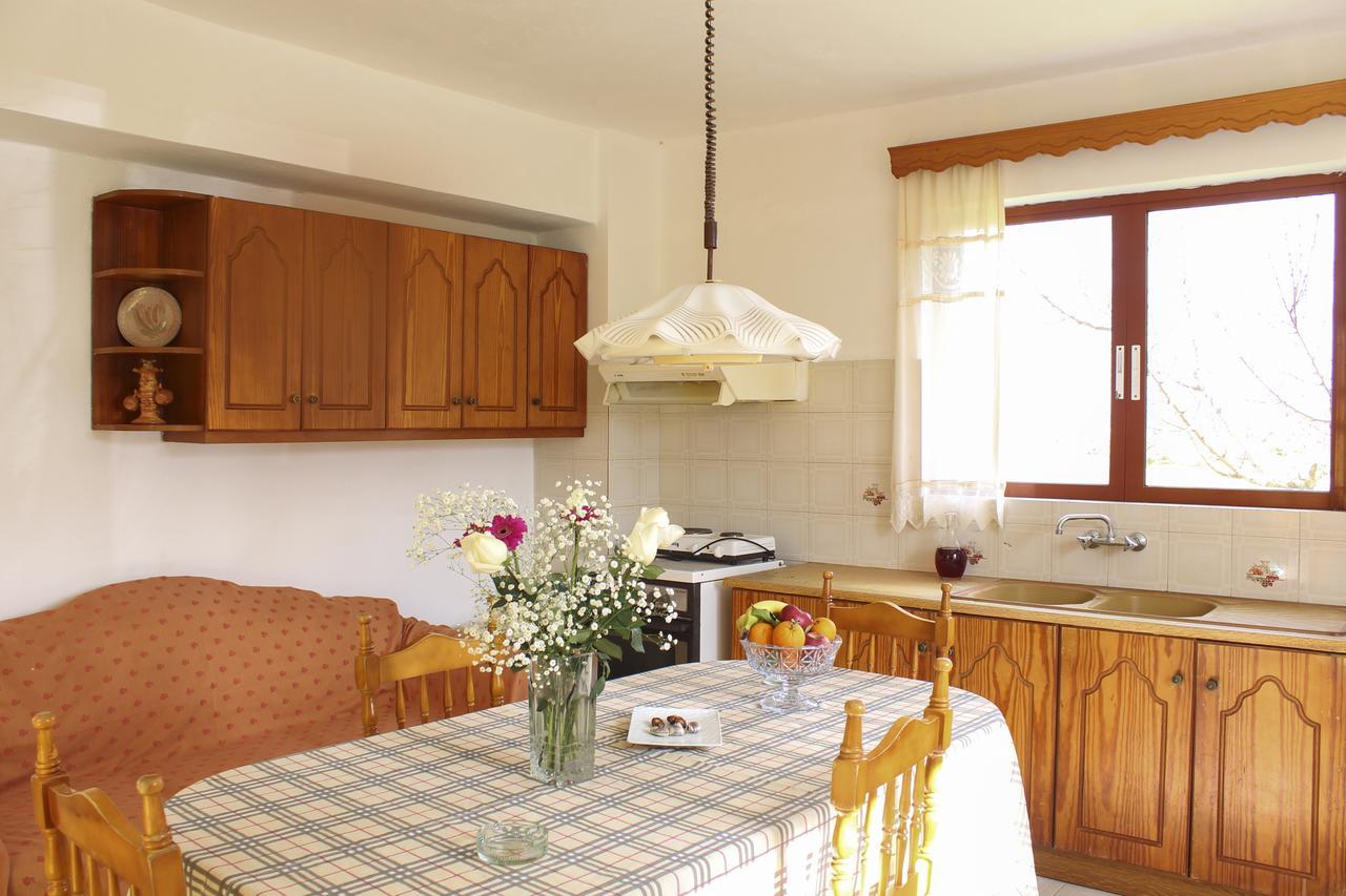 Pelagion II Sea Coral - Beachfront Holiday Home Κυψέλη Εξωτερικό φωτογραφία